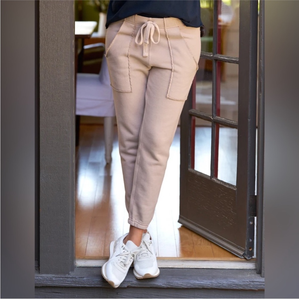 Frank & Eileen Eamon Joggers - image 1